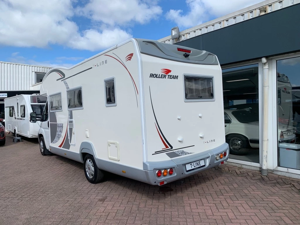 Hoofdafbeelding Roller Team T-line 255 Airco 6x Slaappl. 5 Zitpl.