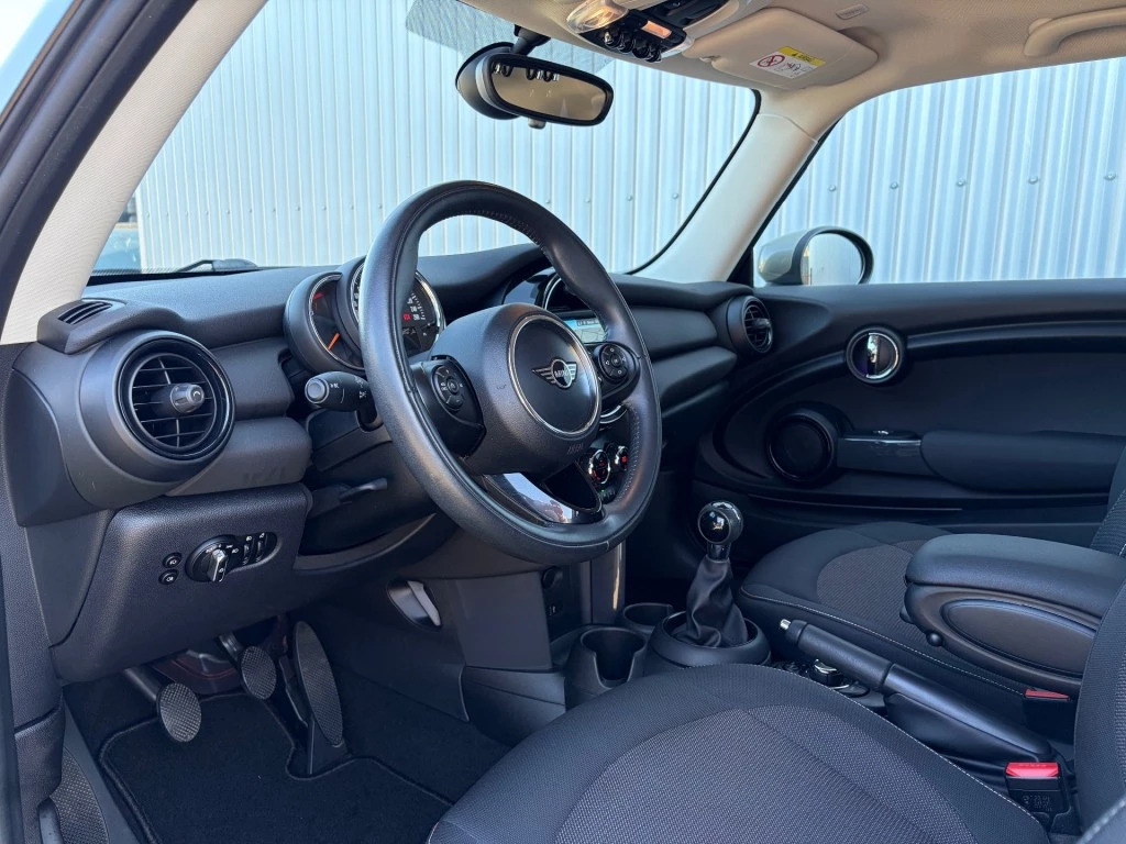 Hoofdafbeelding MINI One