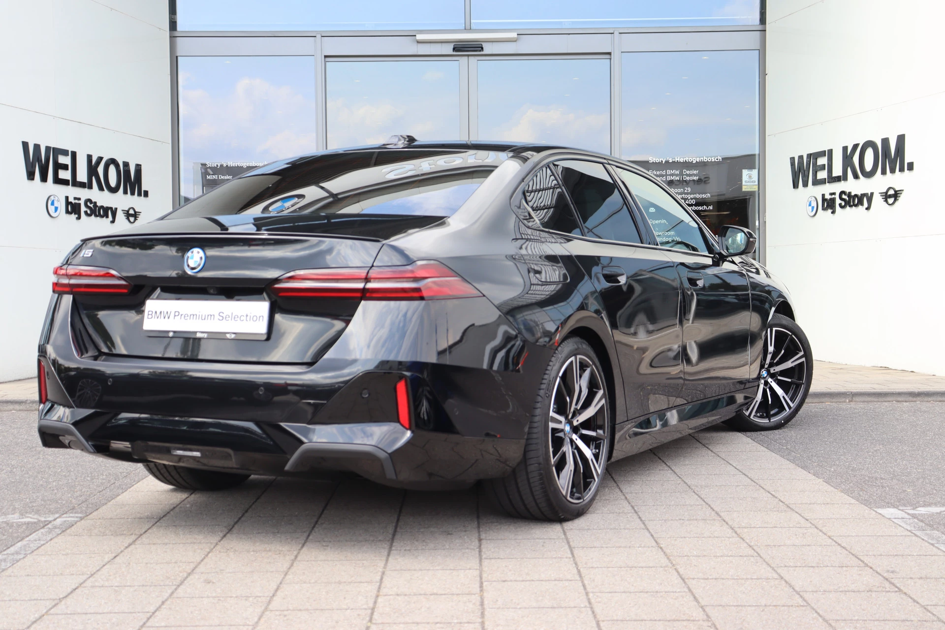 Hoofdafbeelding BMW i5