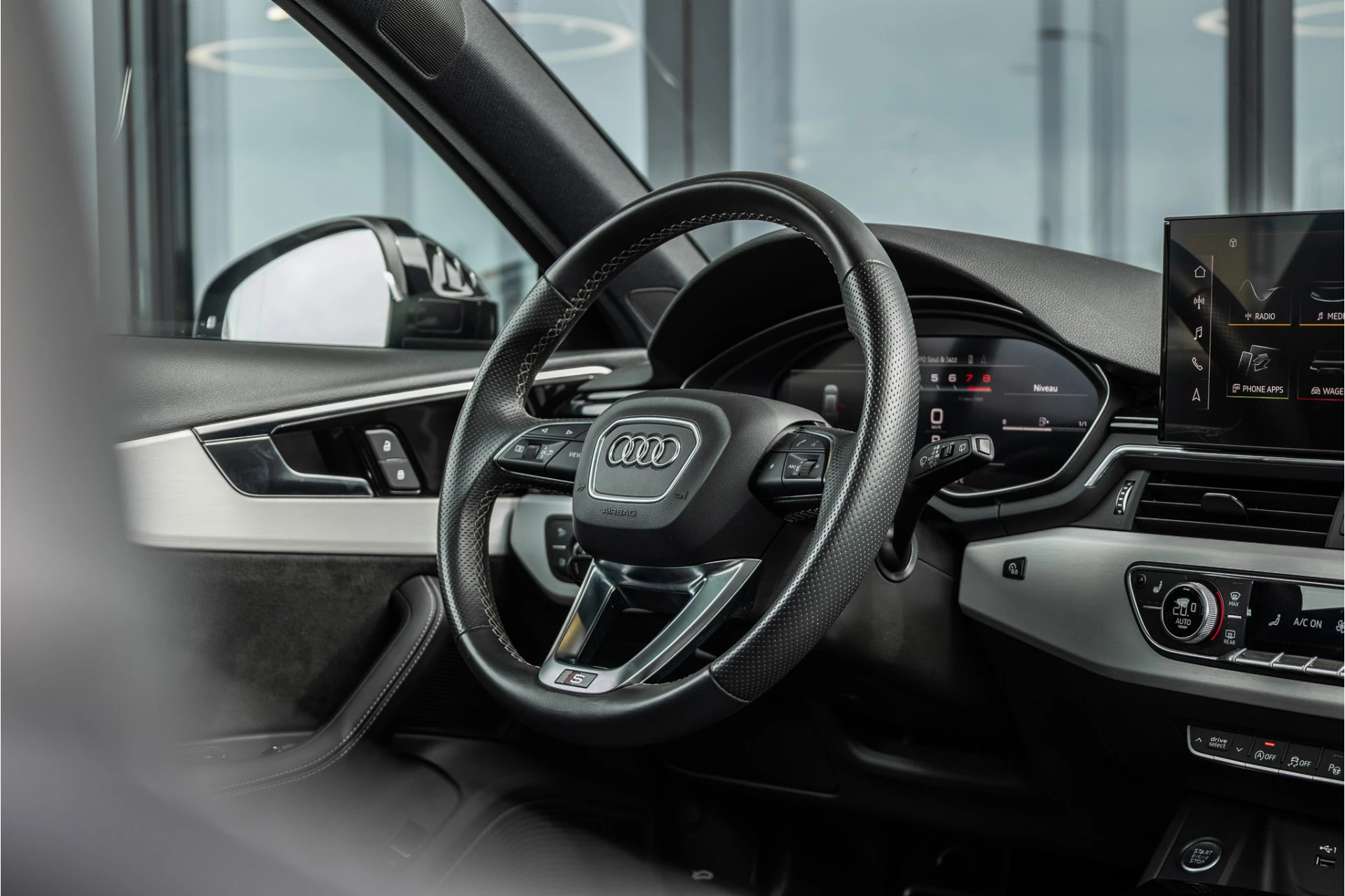 Hoofdafbeelding Audi A4