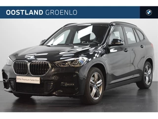 BMW X1 xDrive25e M Sport Automaat / Achteruitrijcamera / Sportstoelen / Stoelverwarming / LED / Stuurverwarming / Park Assistant  / PDC / Cruise Control