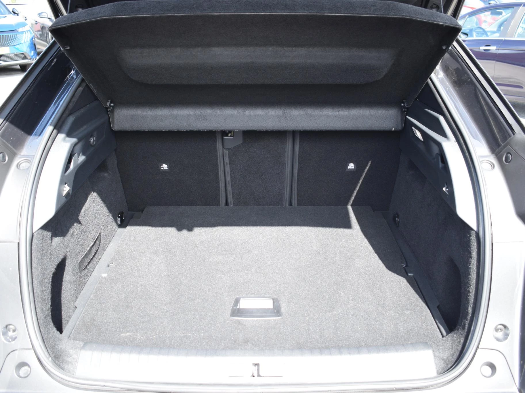 Hoofdafbeelding Peugeot e-3008