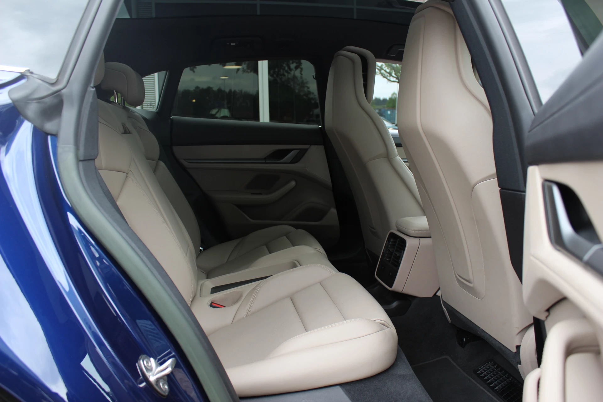 Hoofdafbeelding Porsche Taycan