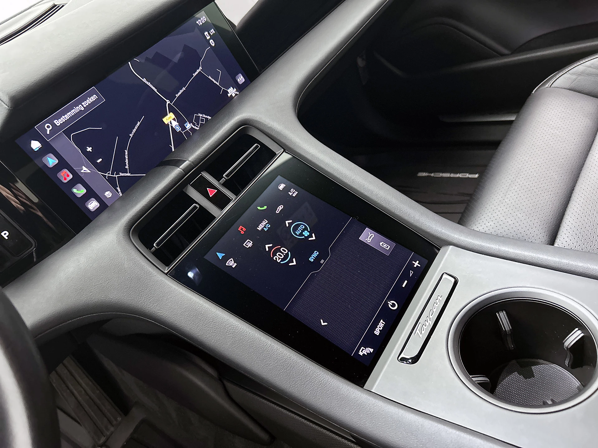 Hoofdafbeelding Porsche Taycan