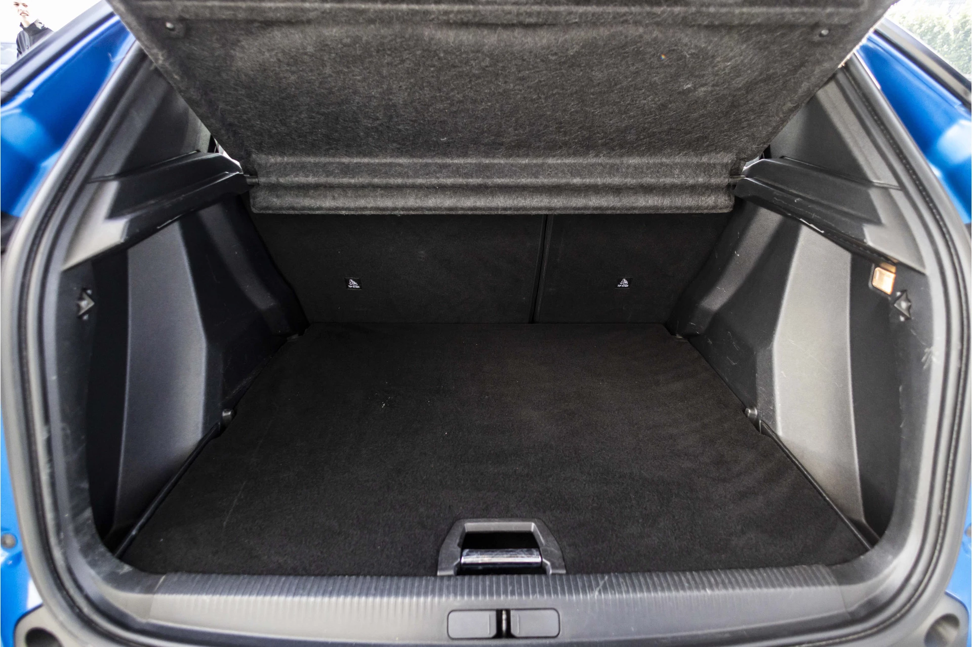 Hoofdafbeelding Peugeot e-2008