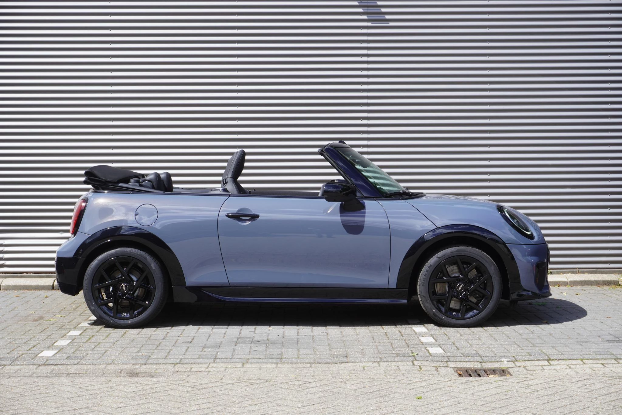 Hoofdafbeelding MINI Cabrio