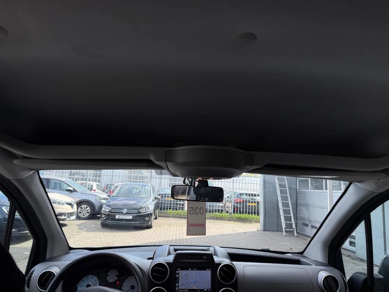 Hoofdafbeelding Peugeot Partner