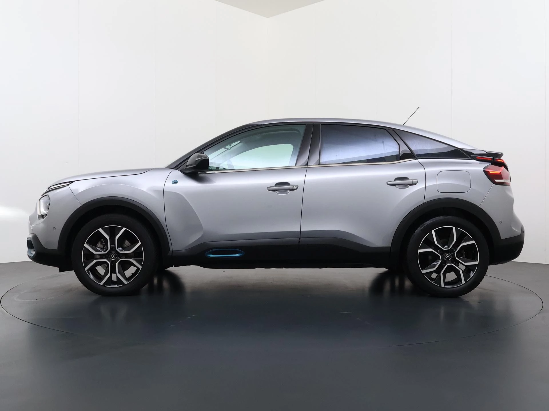 Hoofdafbeelding Citroën ë-C4