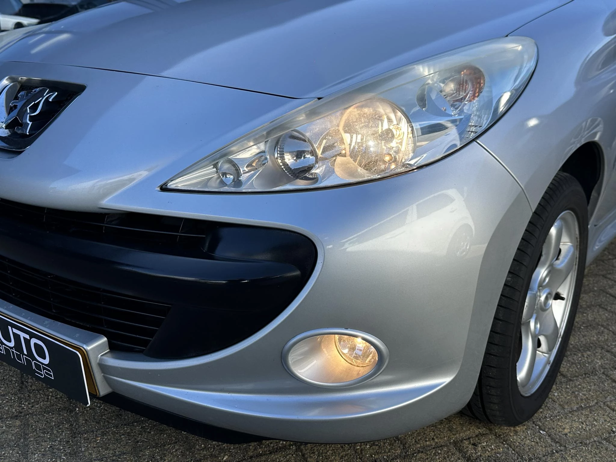 Hoofdafbeelding Peugeot 206