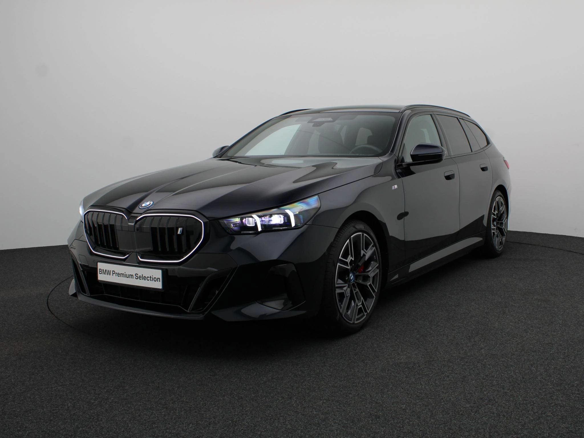 Hoofdafbeelding BMW i5