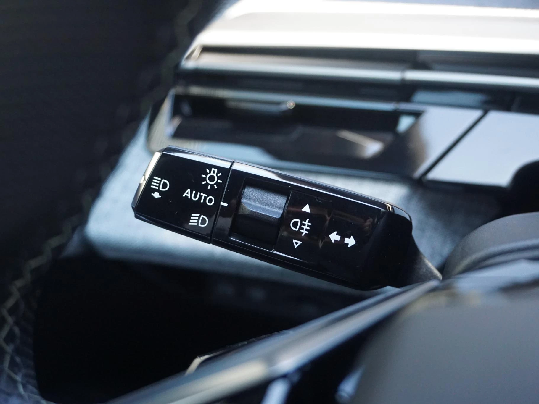 Hoofdafbeelding Peugeot e-5008