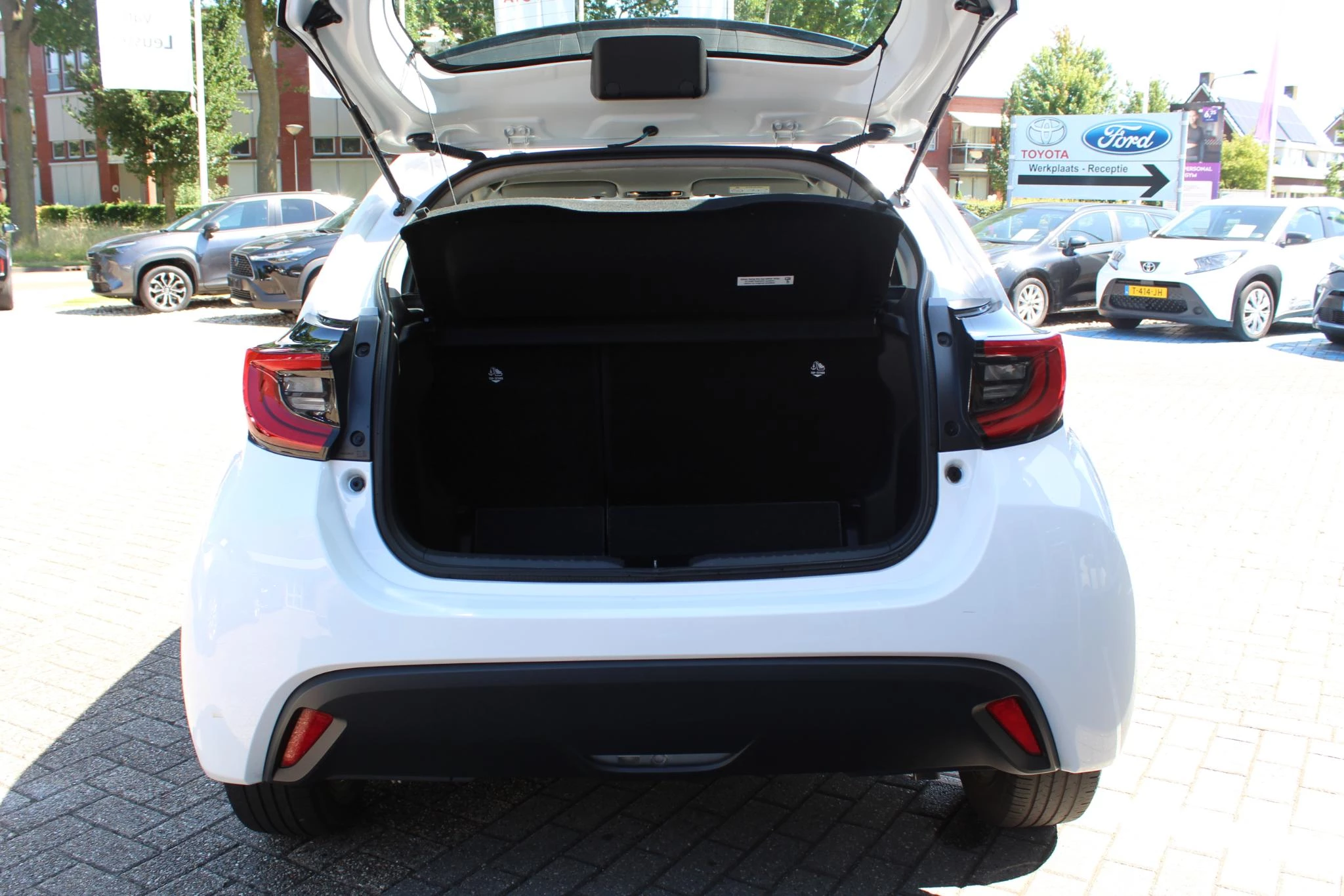 Hoofdafbeelding Toyota Yaris