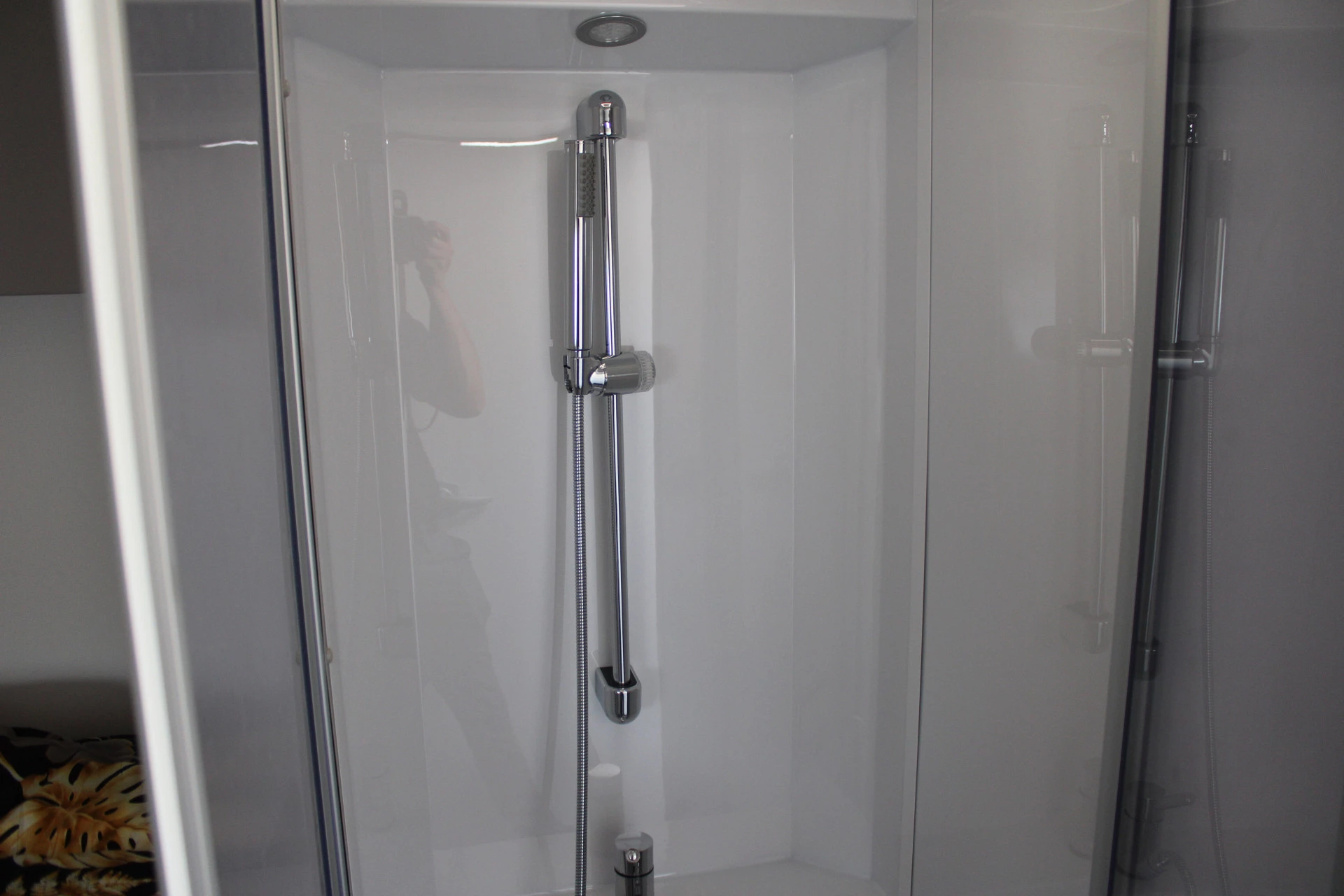 Hoofdafbeelding Carado T680/T447T