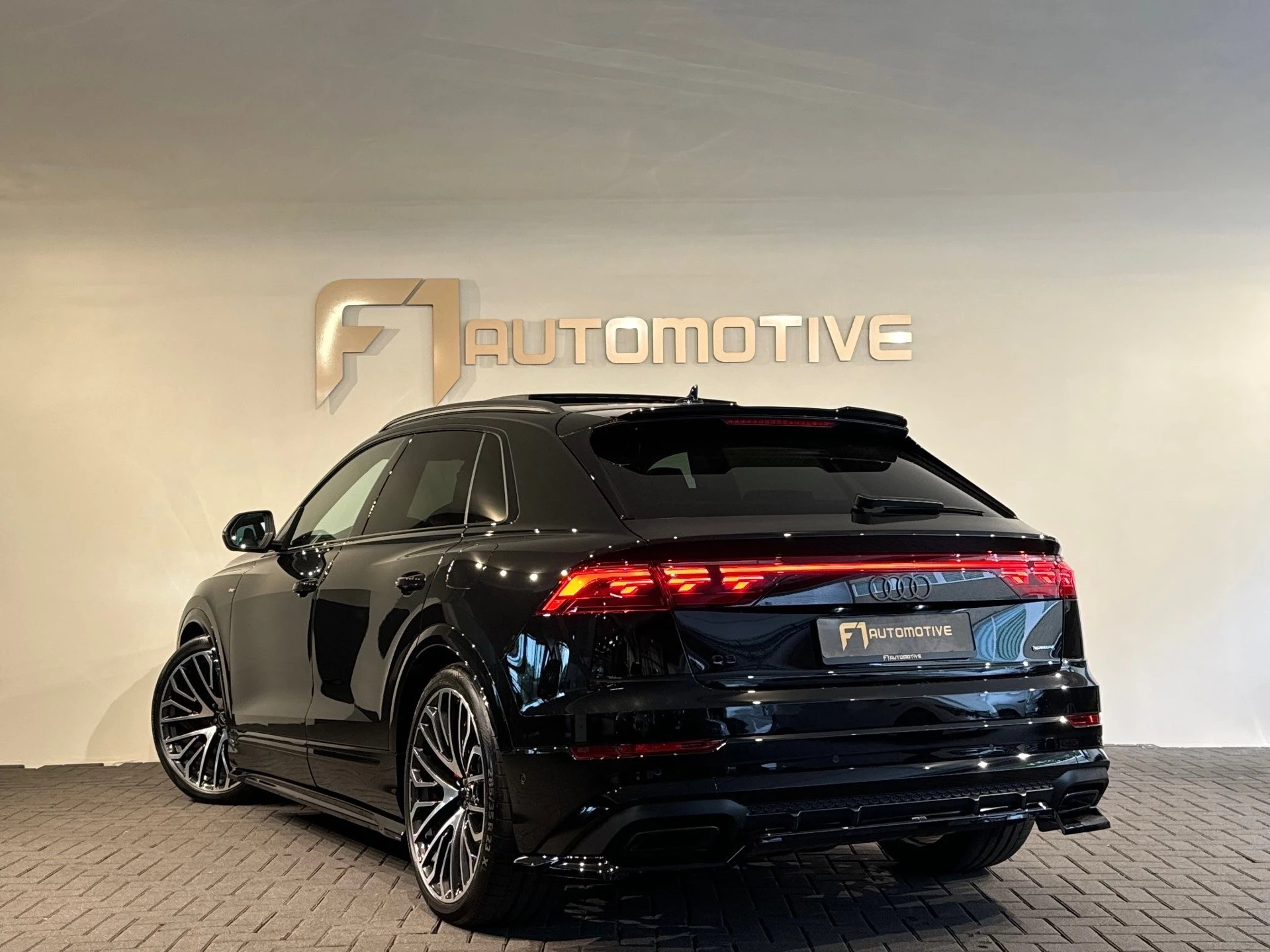 Hoofdafbeelding Audi Q8