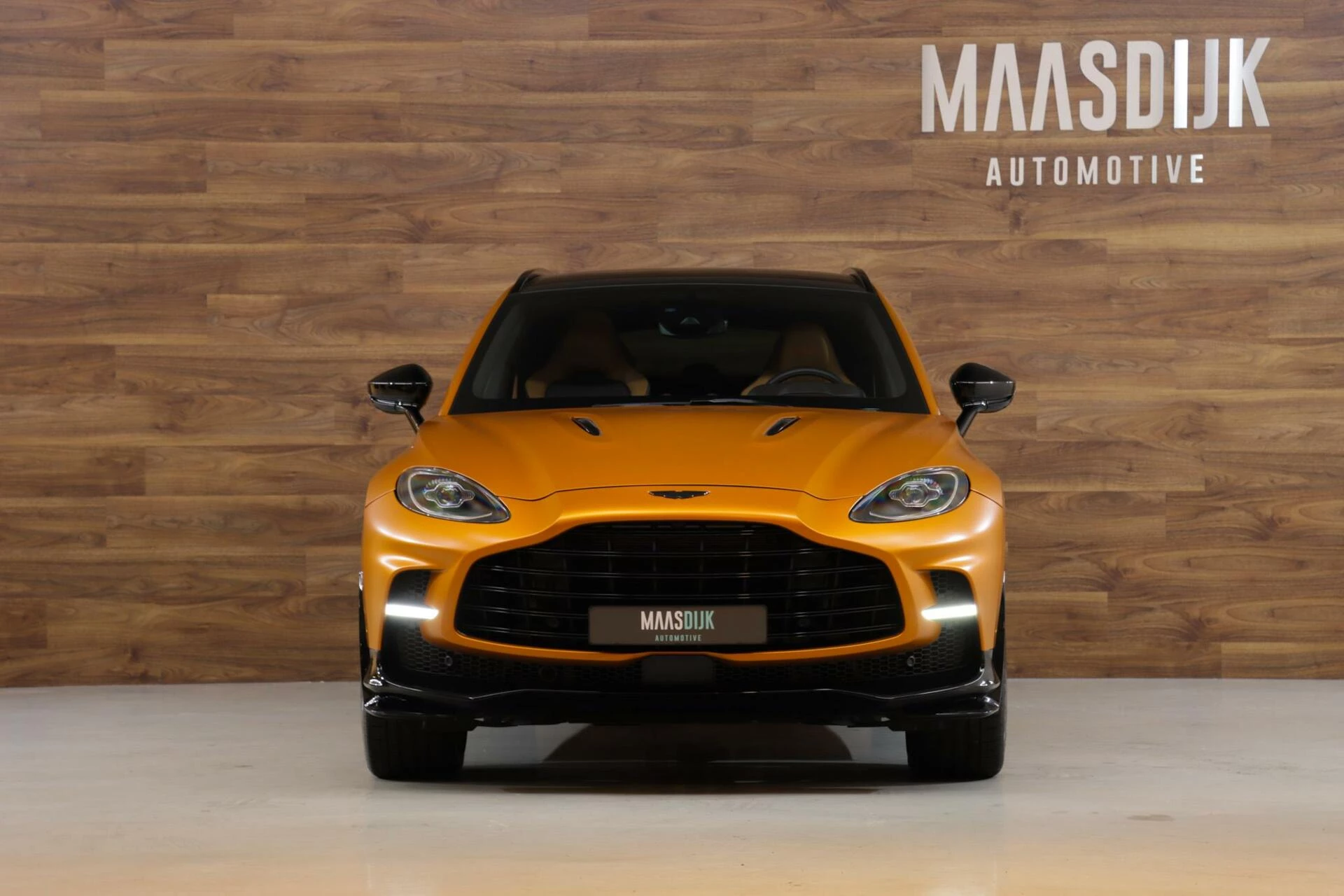 Hoofdafbeelding Aston Martin DBX