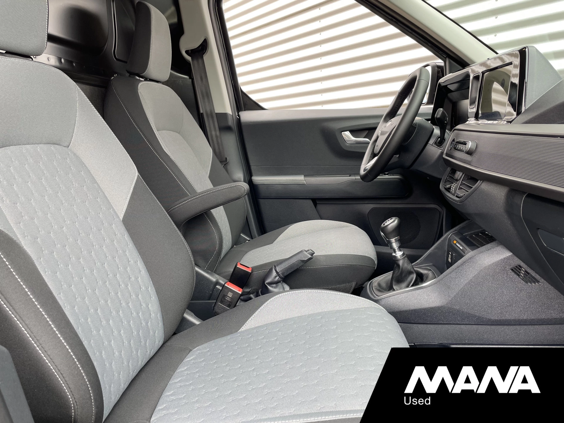 Hoofdafbeelding Ford Transit Courier