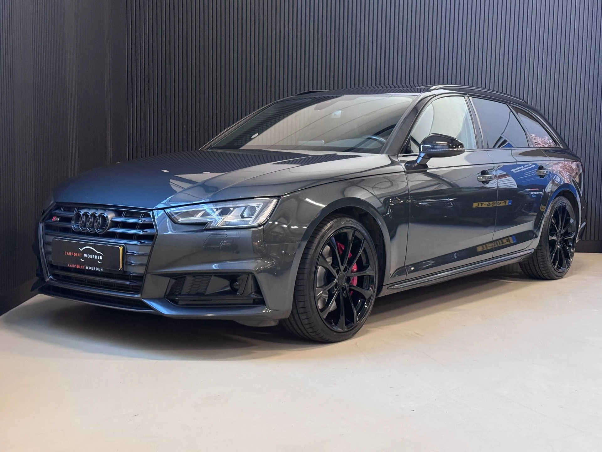 Hoofdafbeelding Audi S4