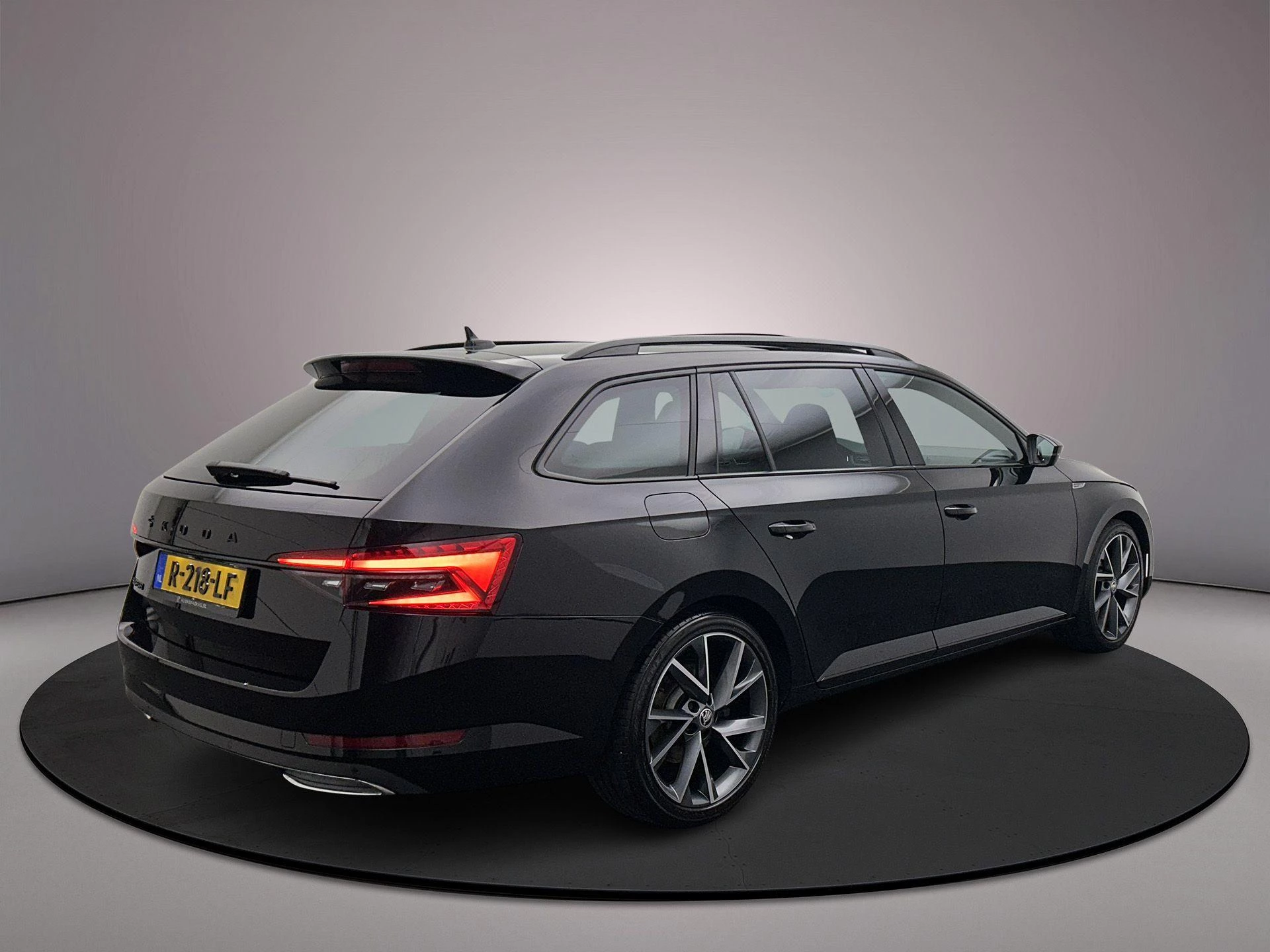 Hoofdafbeelding Škoda Superb
