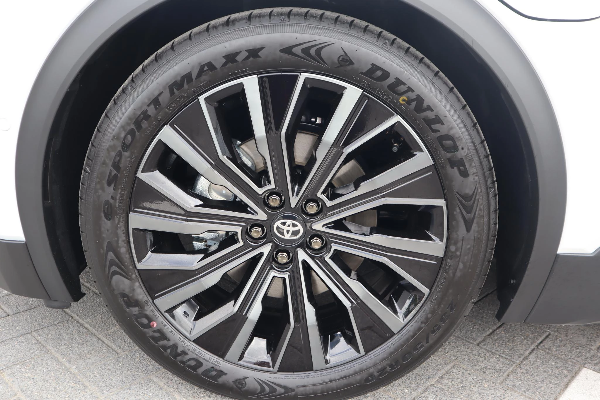 Hoofdafbeelding Toyota C-HR+
