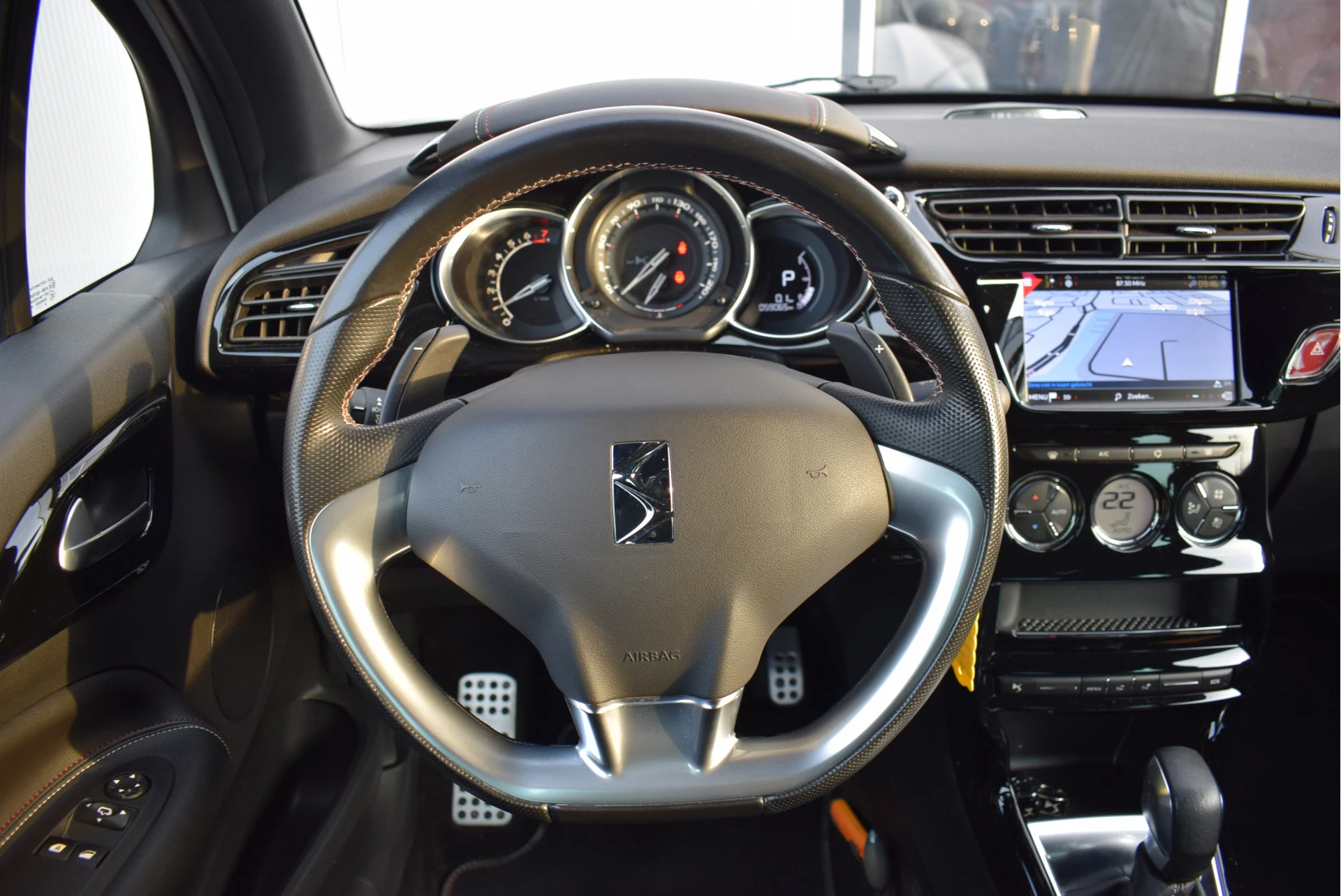 Hoofdafbeelding DS DS 3