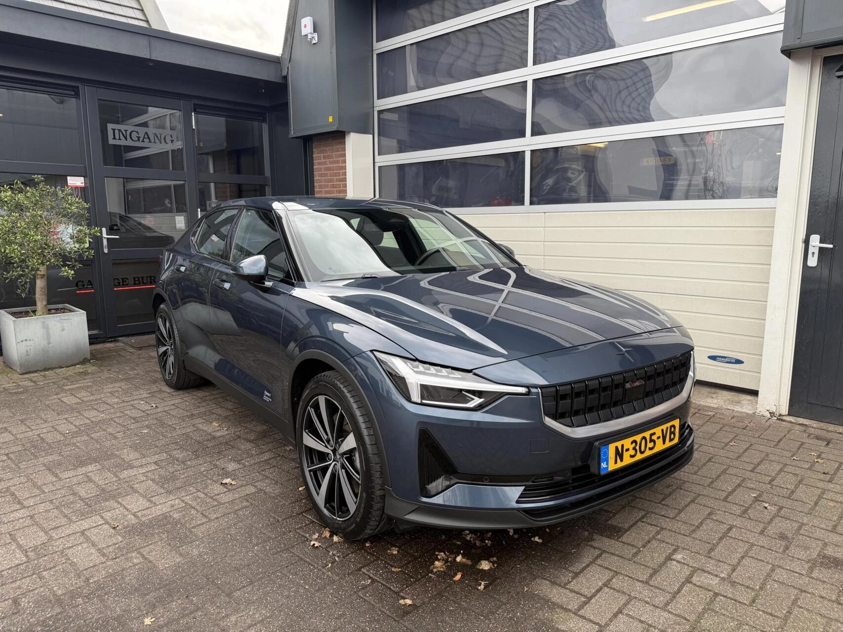 Hoofdafbeelding Polestar 2