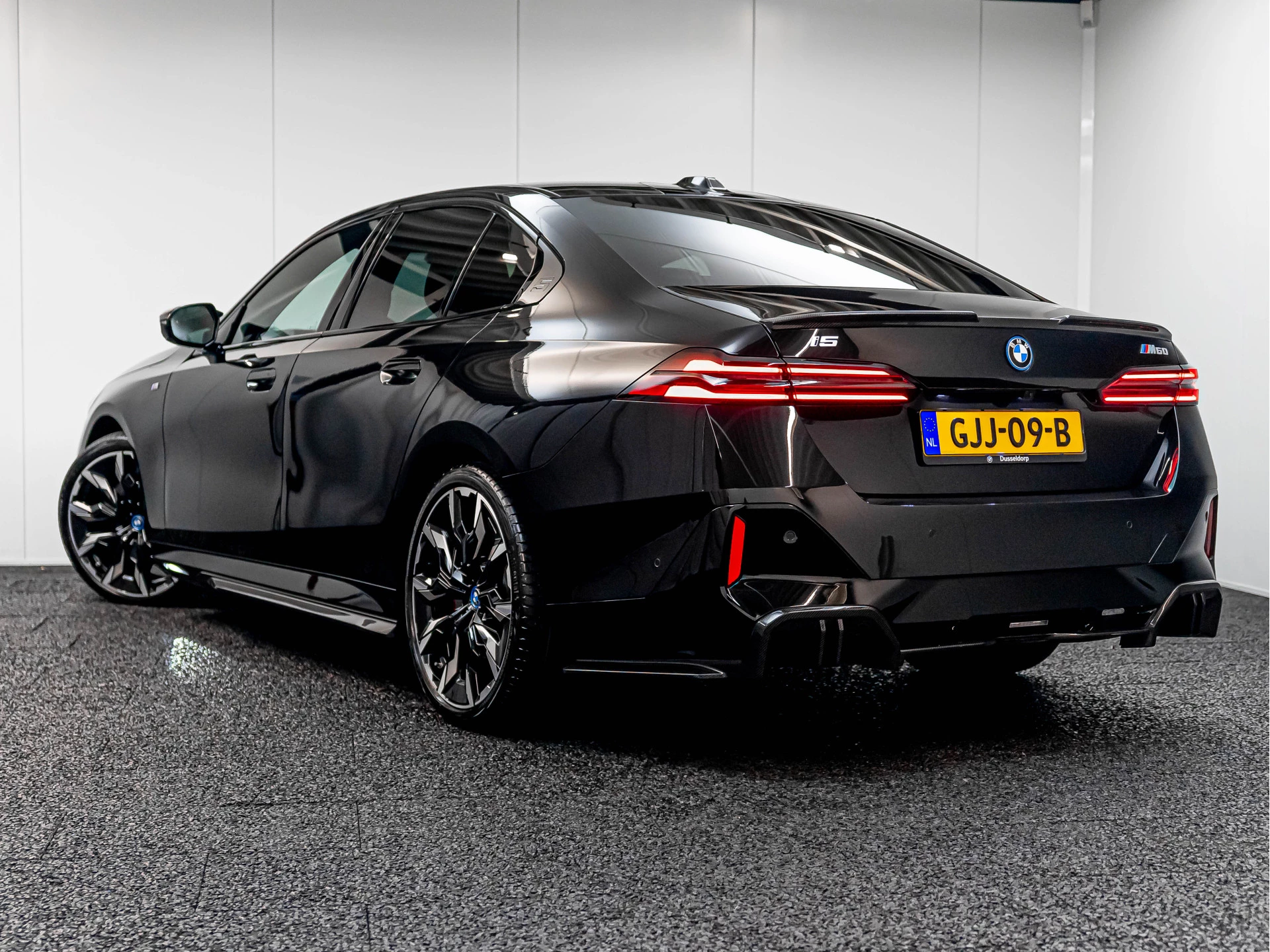 Hoofdafbeelding BMW i5