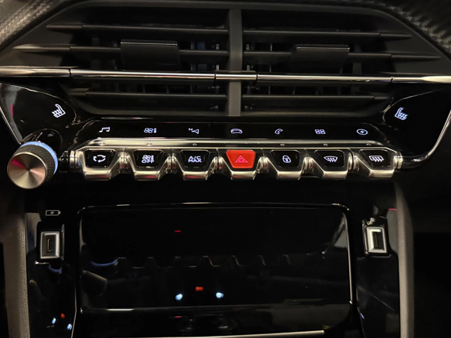 Hoofdafbeelding Peugeot e-208