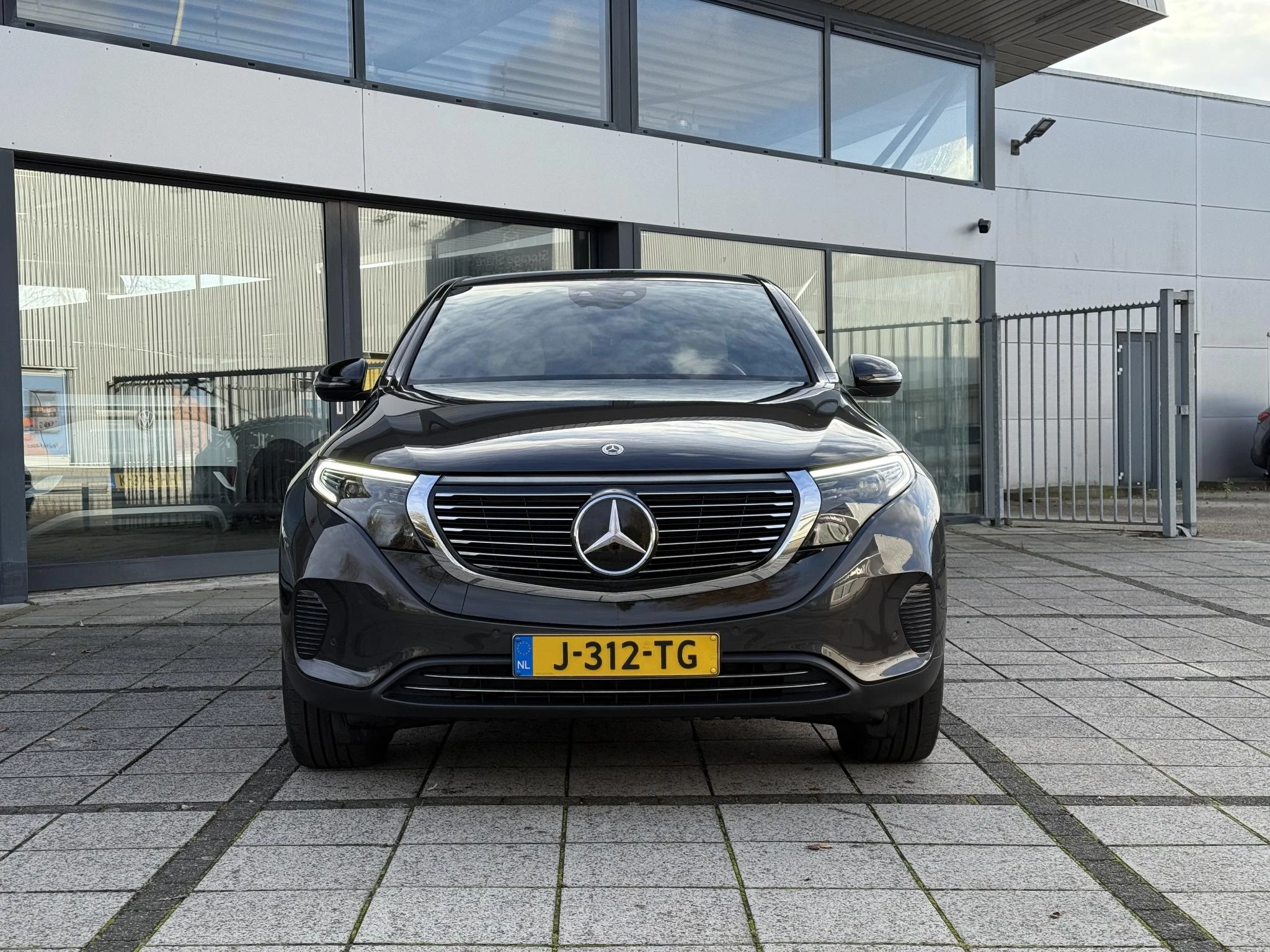 Hoofdafbeelding Mercedes-Benz EQC
