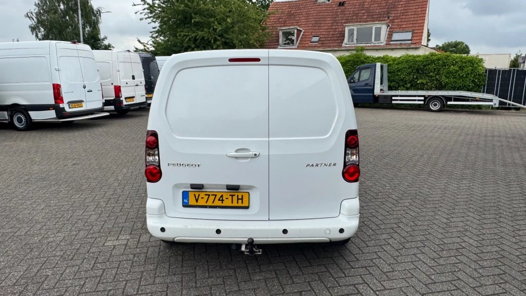 Hoofdafbeelding Peugeot Partner