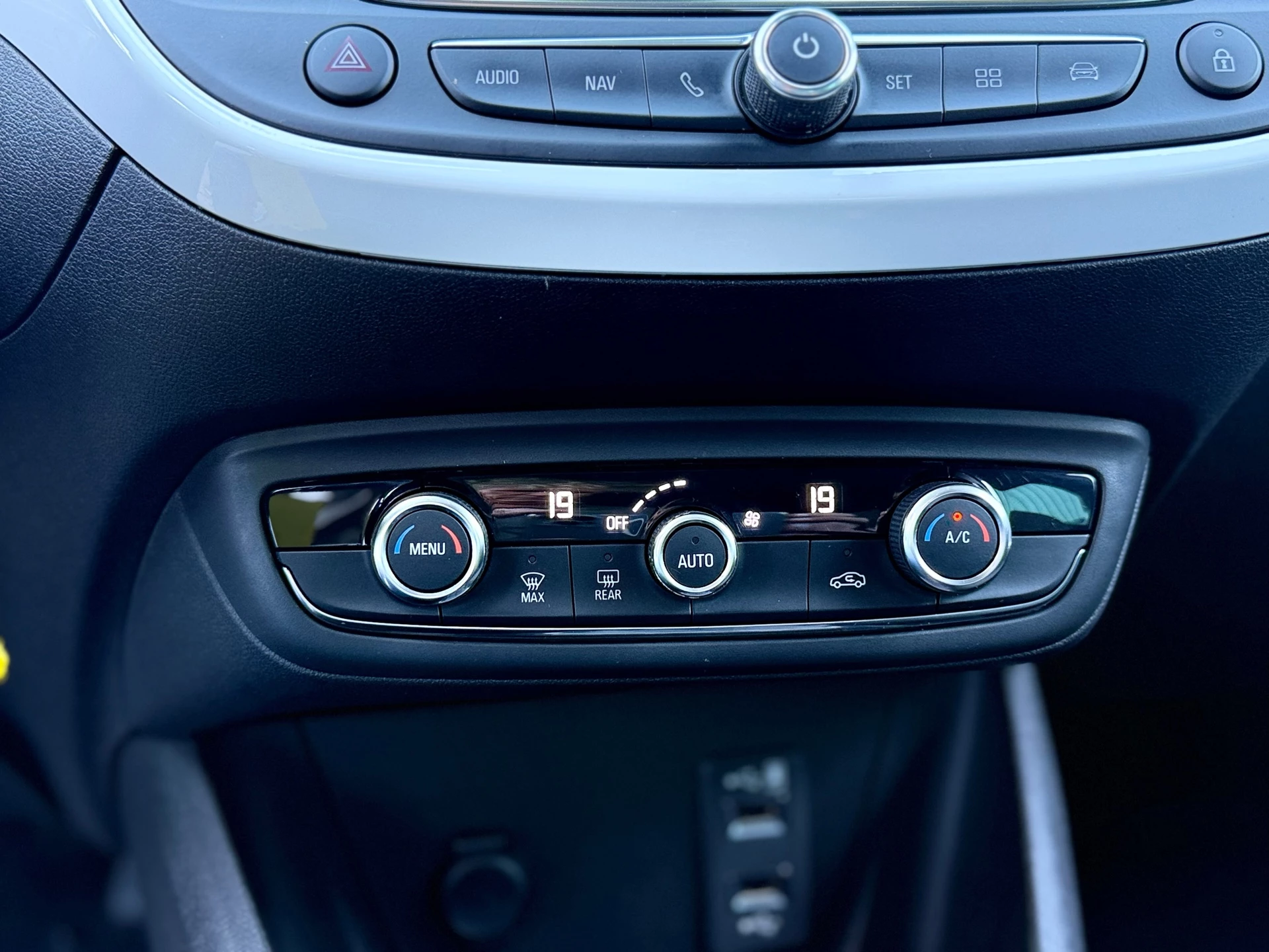 Hoofdafbeelding Opel Crossland X