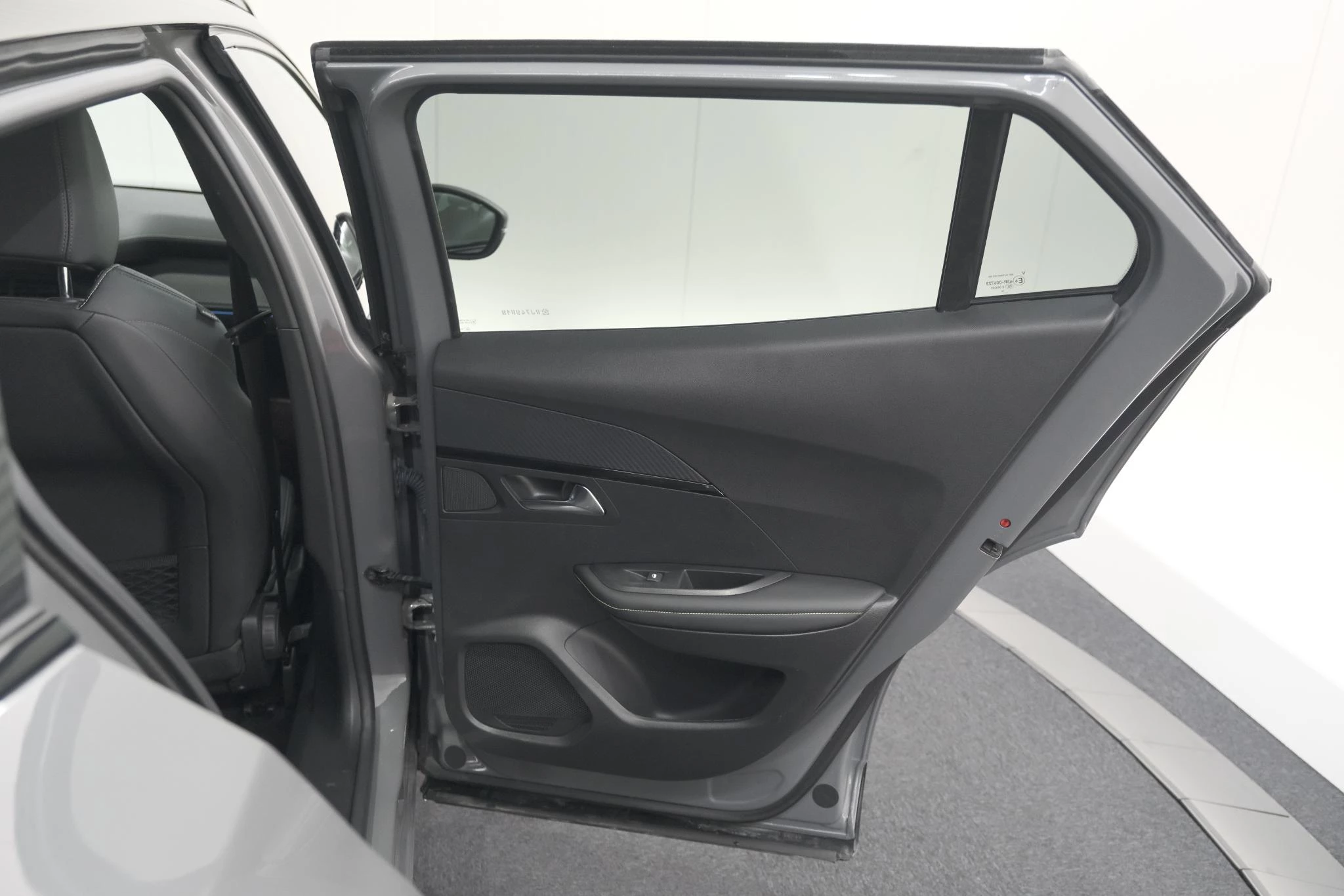 Hoofdafbeelding Peugeot e-2008