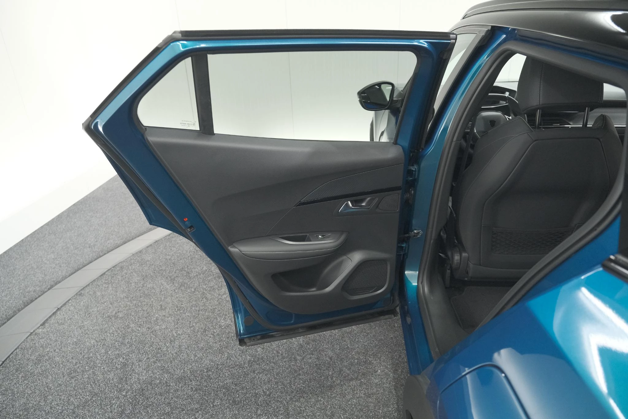 Hoofdafbeelding Peugeot e-2008