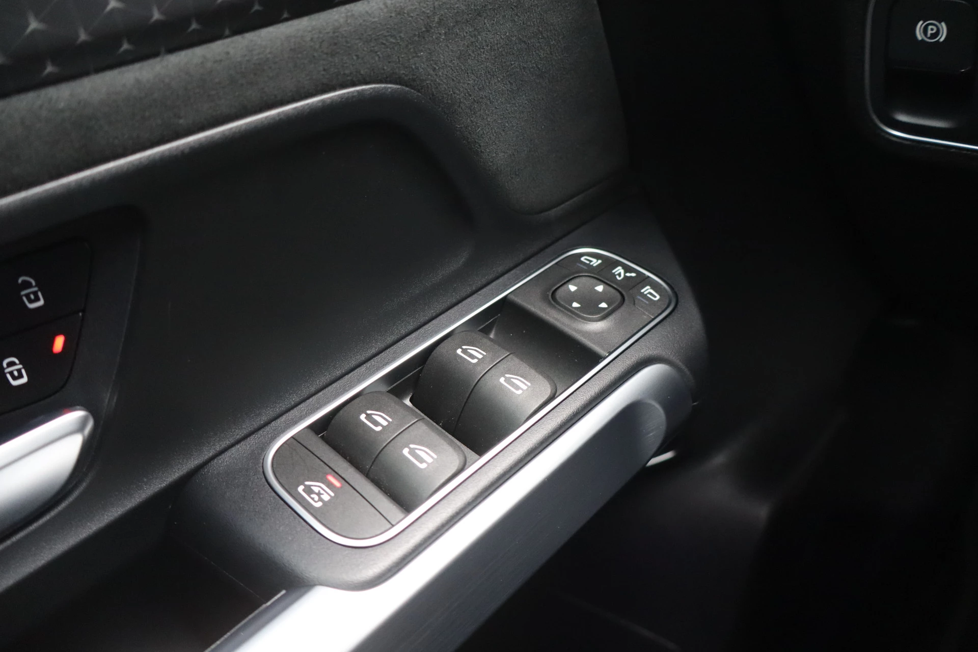 Hoofdafbeelding Mercedes-Benz EQB