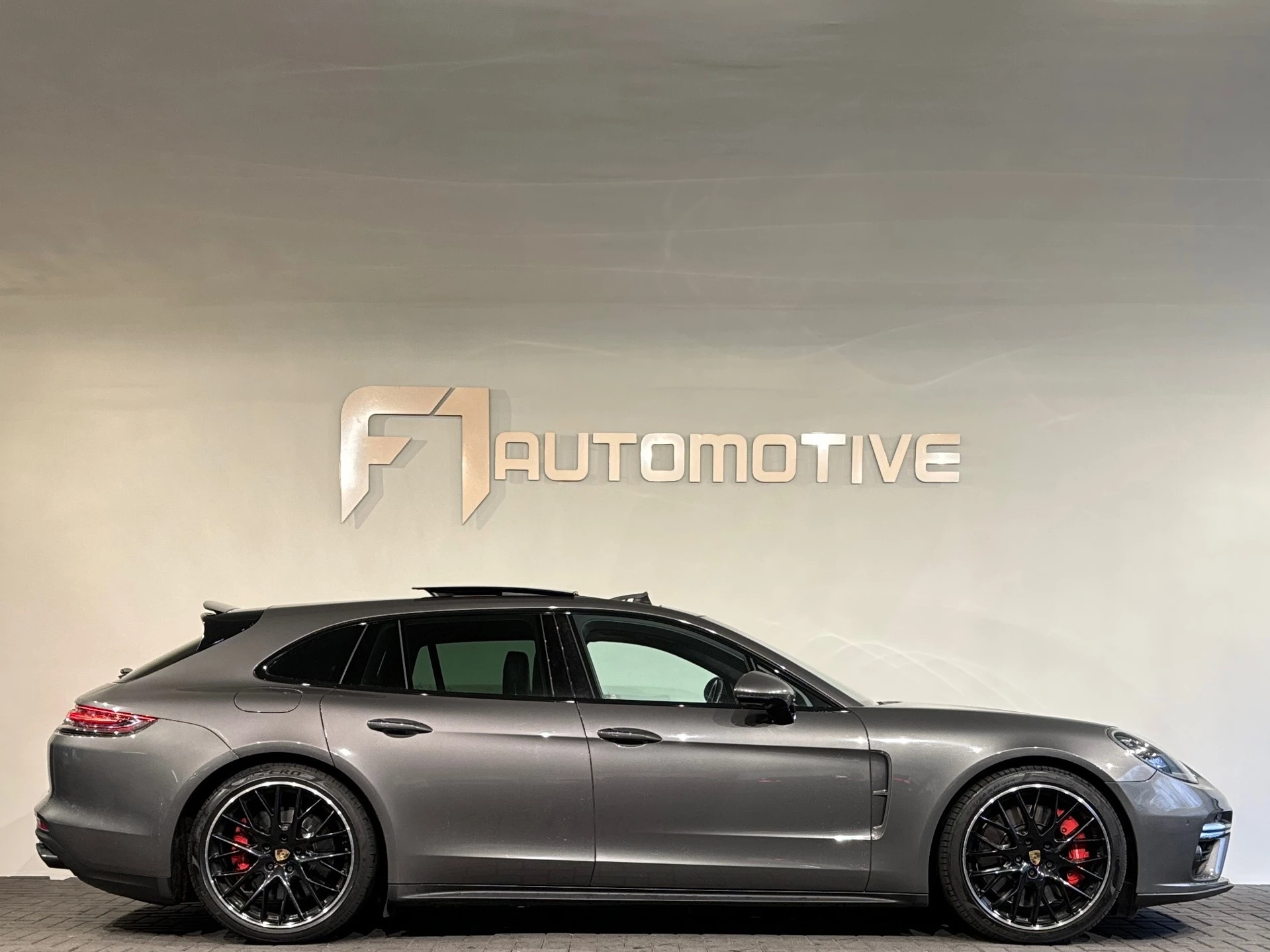 Hoofdafbeelding Porsche Panamera