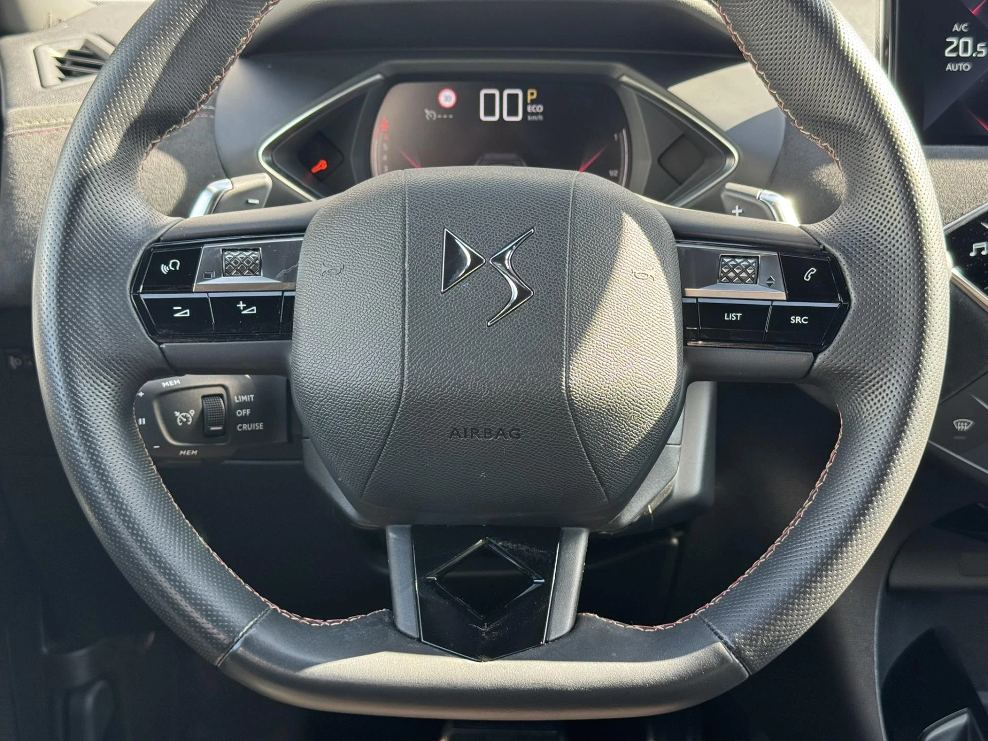 Hoofdafbeelding DS DS 3