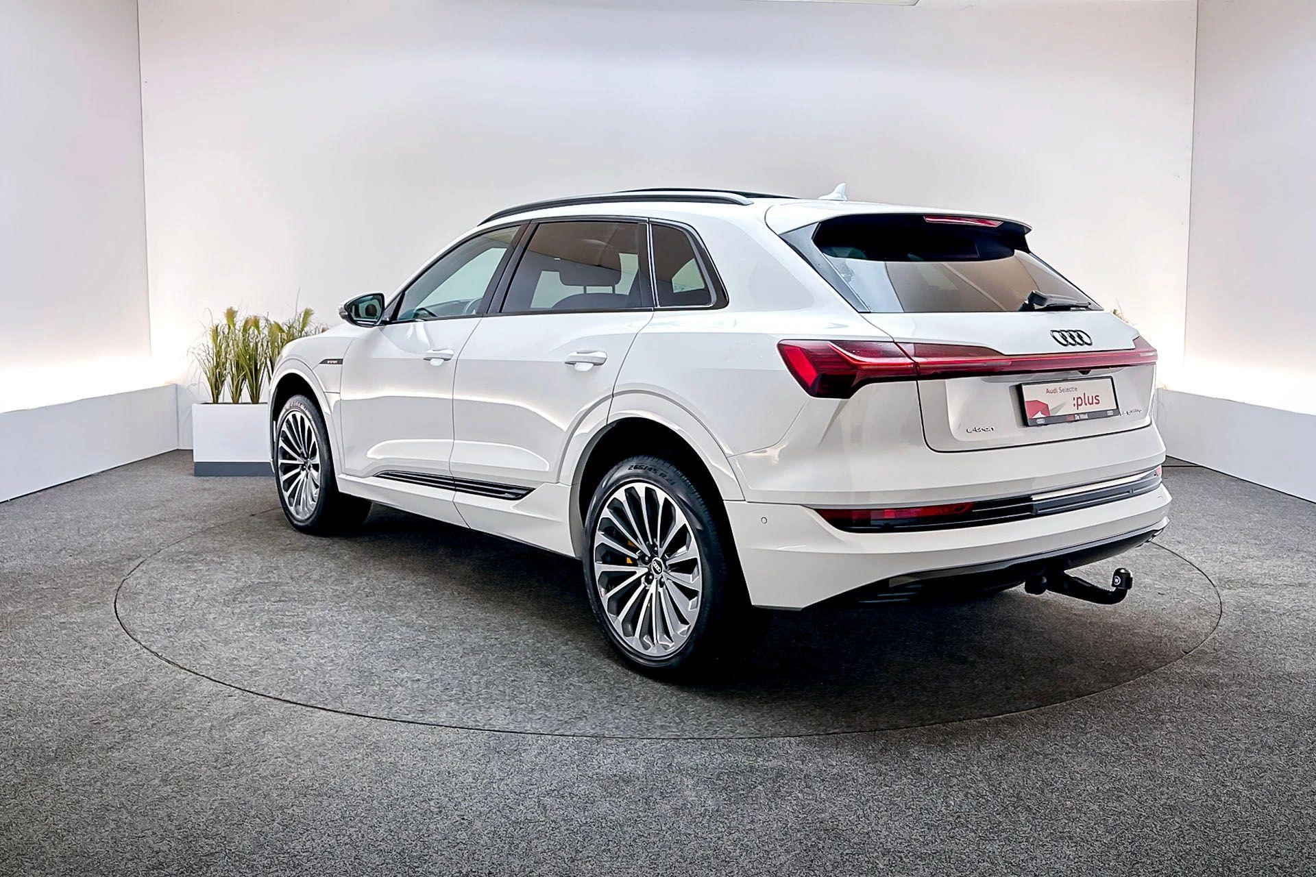 Hoofdafbeelding Audi e-tron