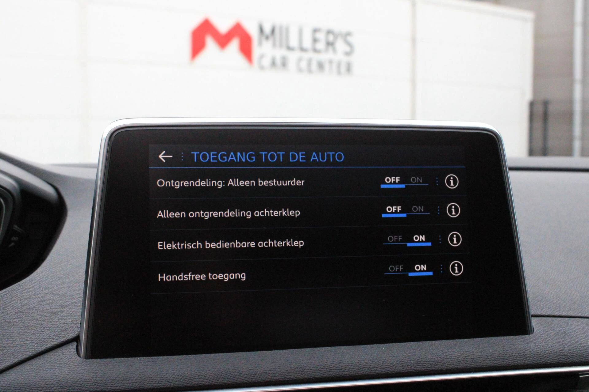 Hoofdafbeelding Peugeot 5008