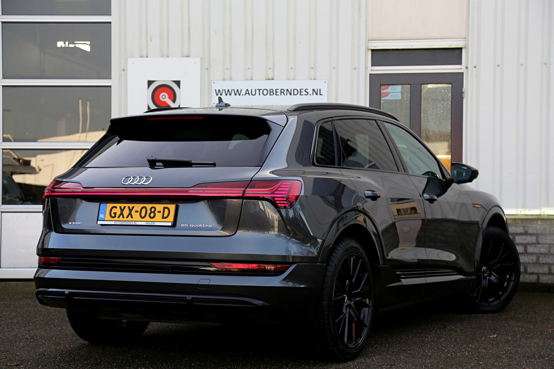 Hoofdafbeelding Audi e-tron