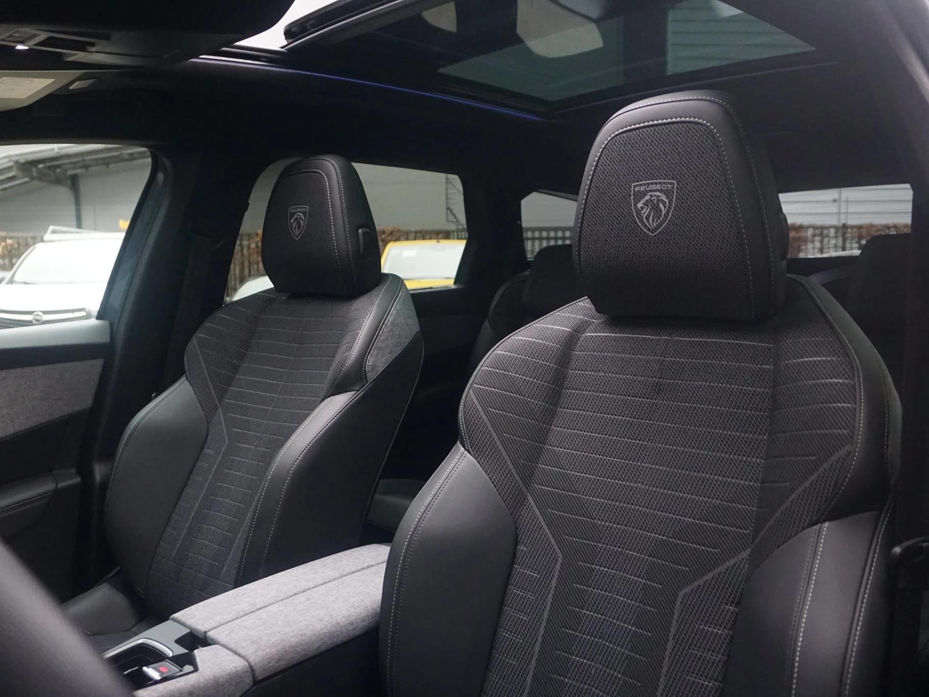 Hoofdafbeelding Peugeot 5008