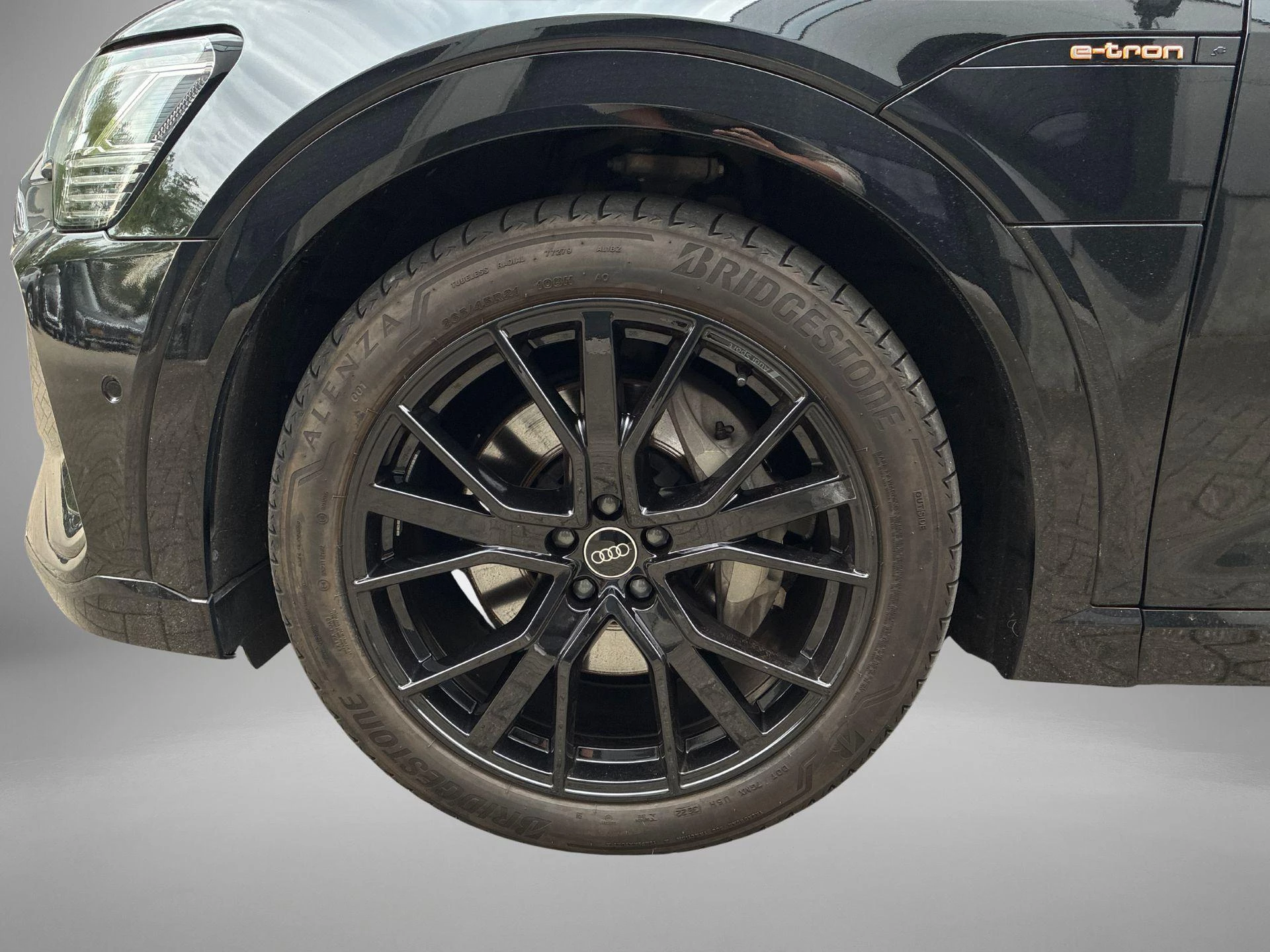 Hoofdafbeelding Audi e-tron
