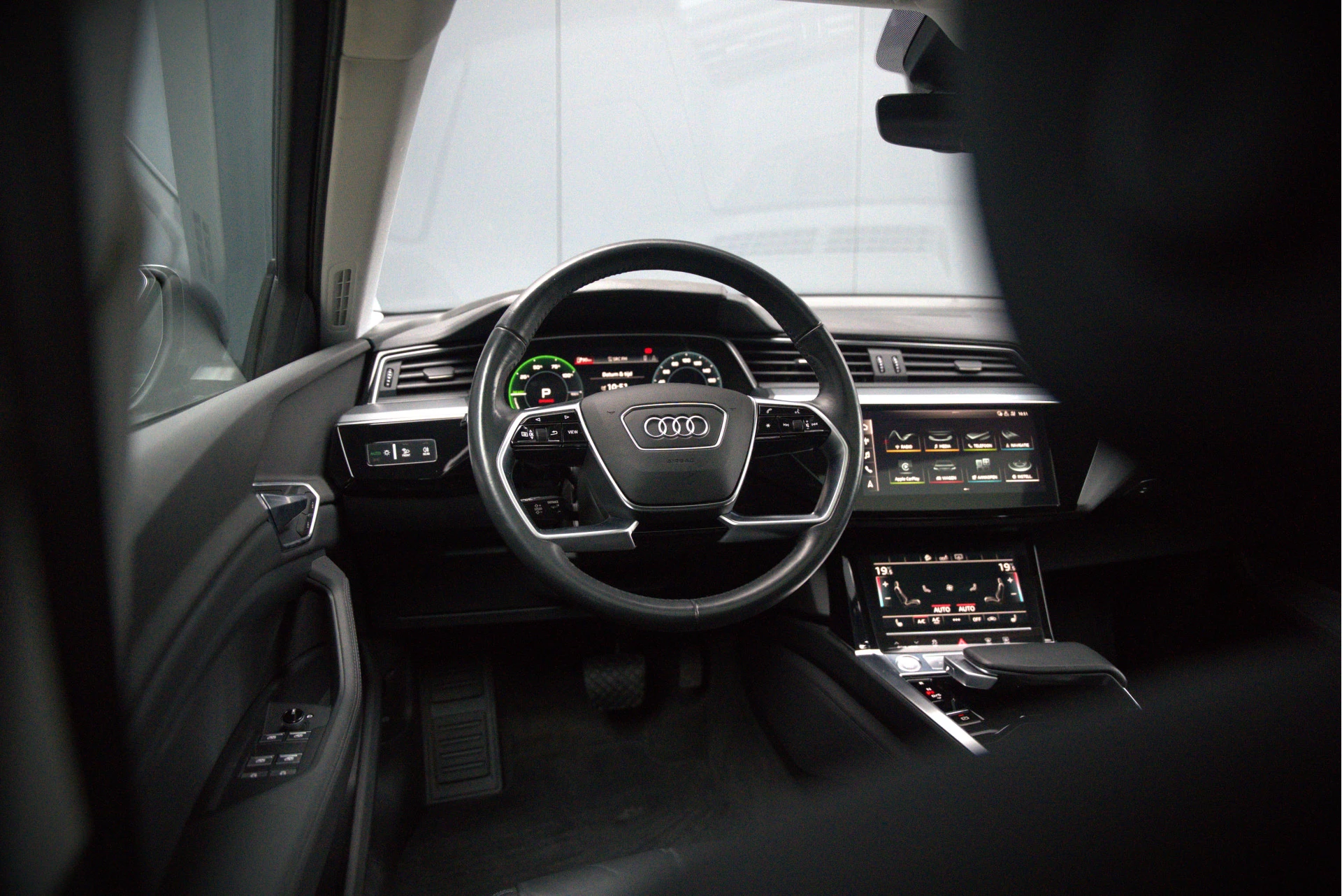 Hoofdafbeelding Audi e-tron