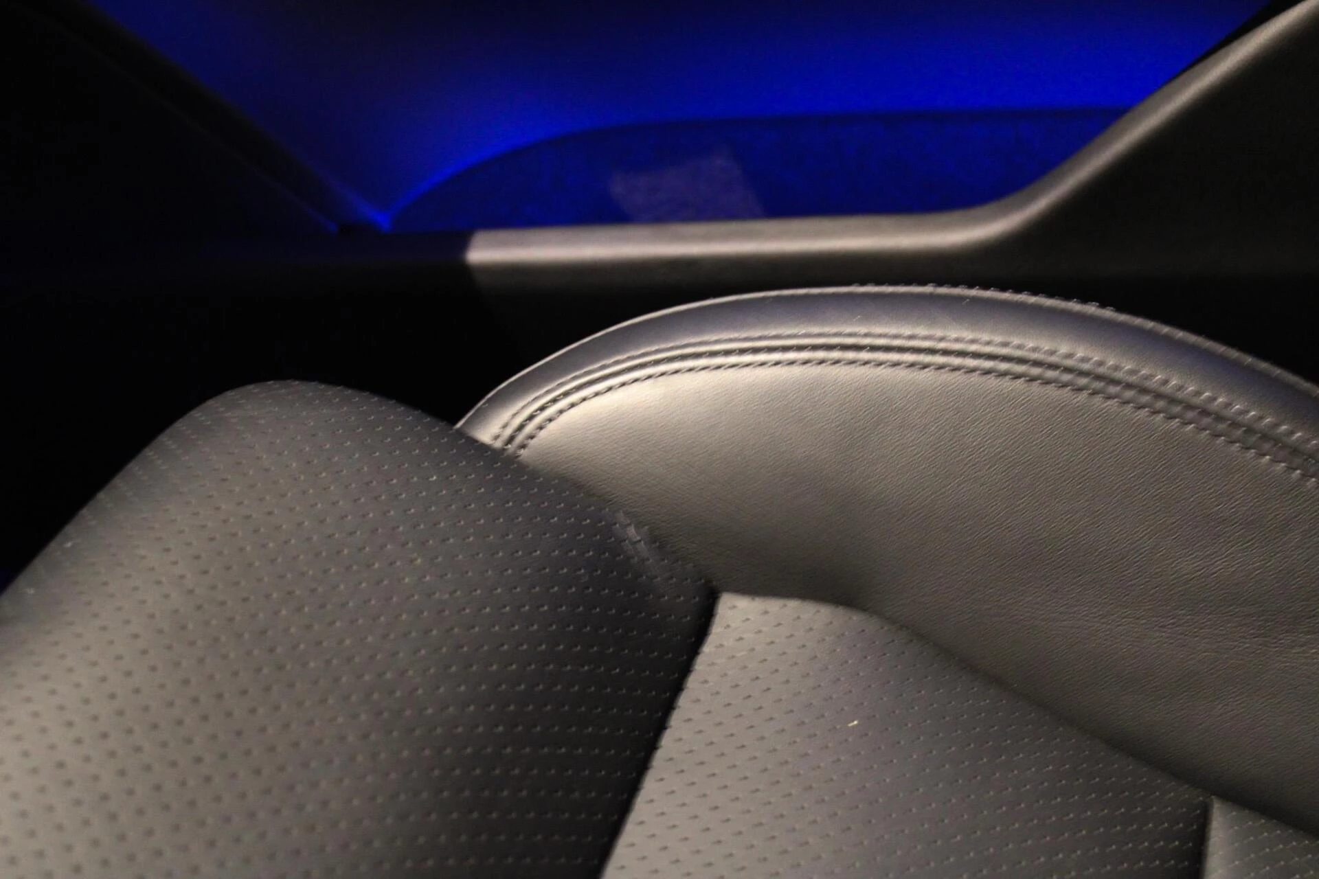 Hoofdafbeelding Porsche Taycan