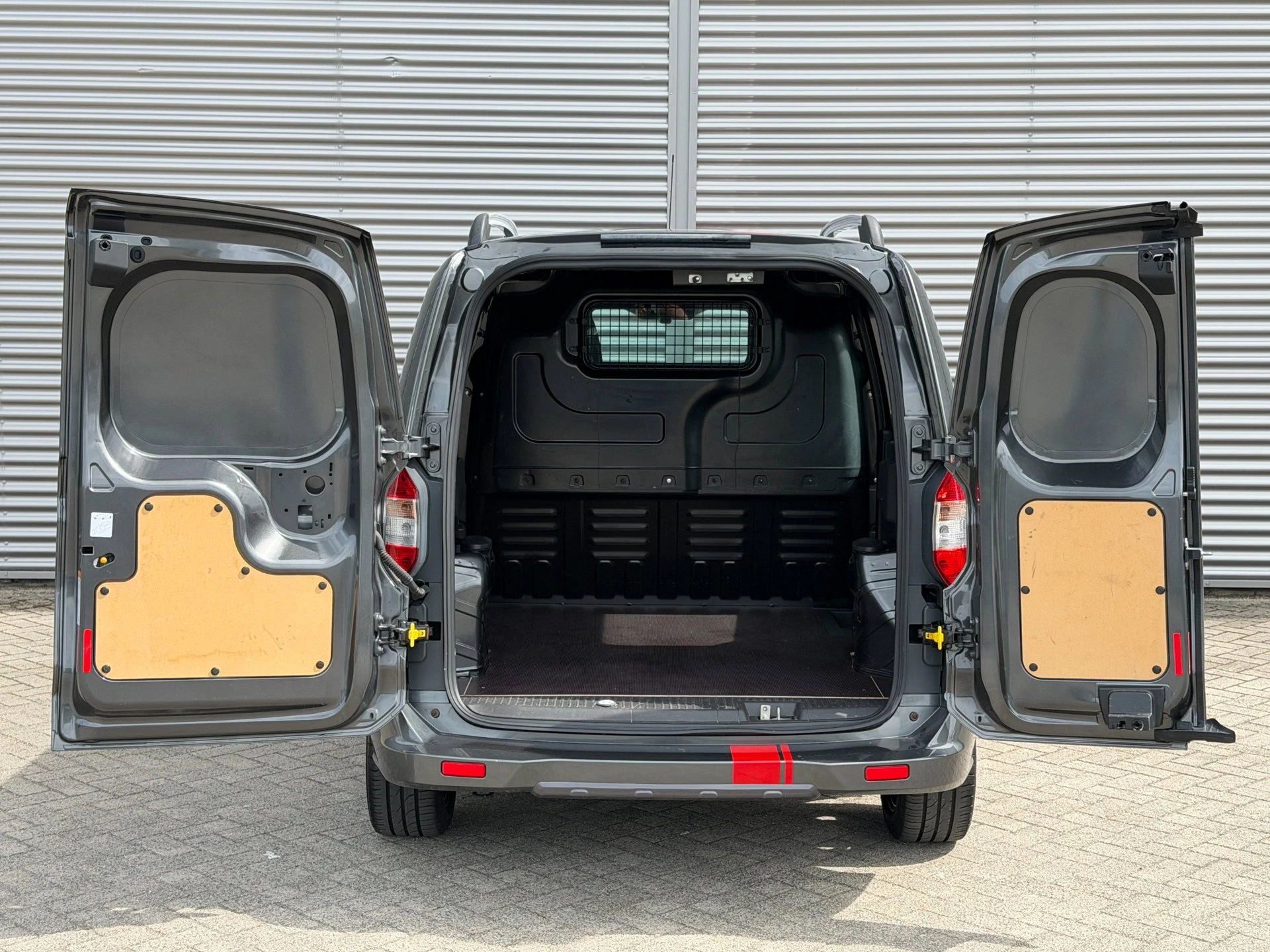 Hoofdafbeelding Ford Transit Courier