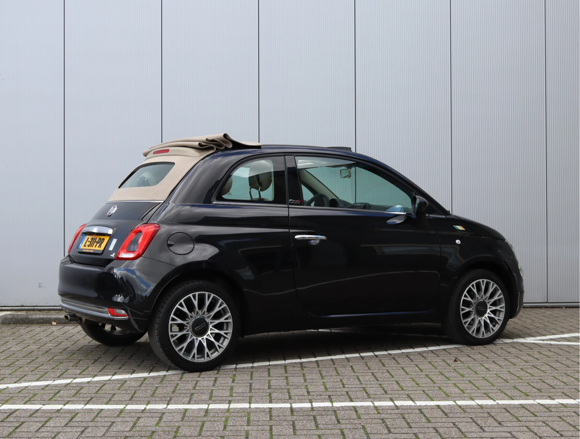 Hoofdafbeelding Fiat 500C