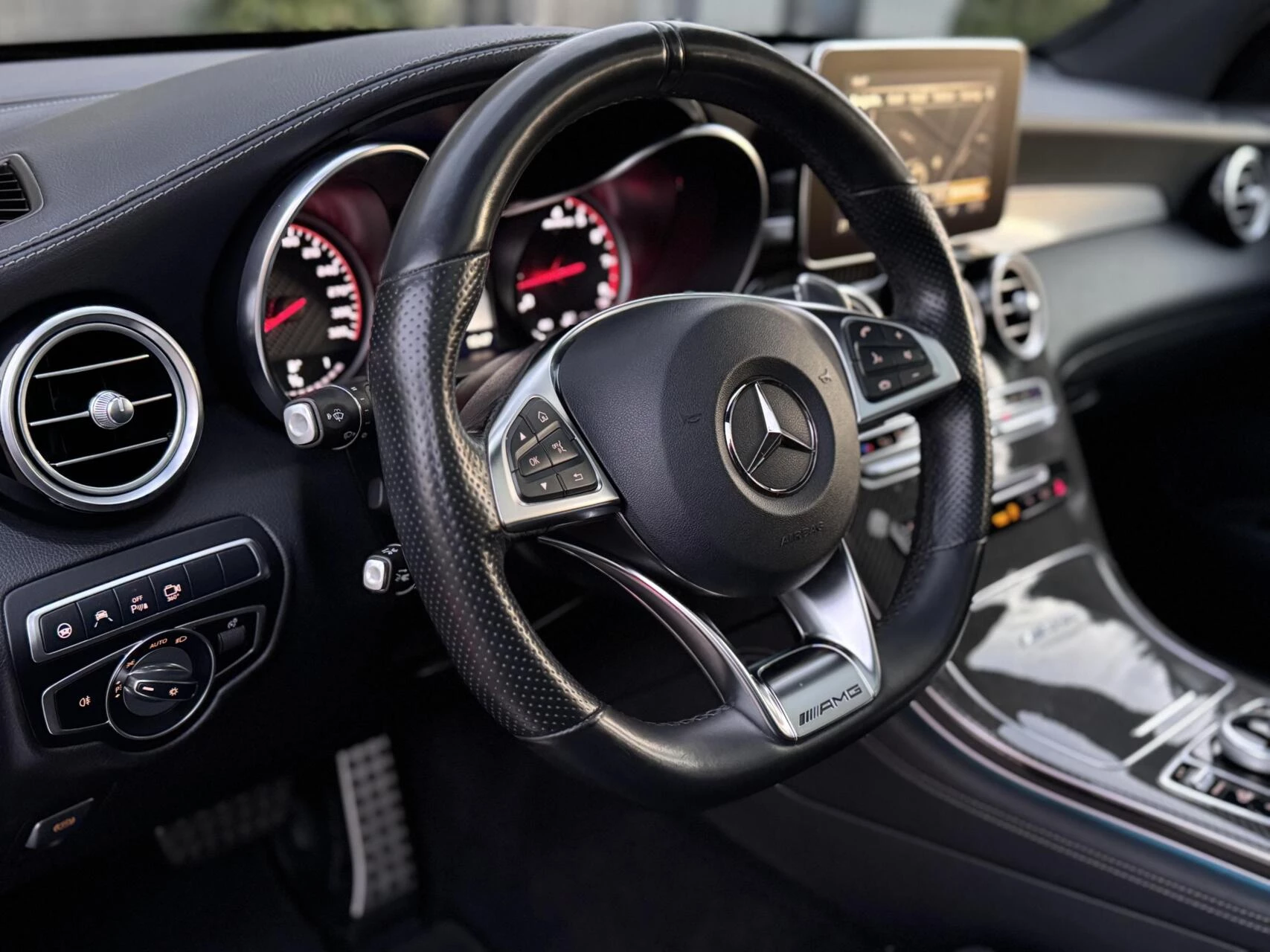 Hoofdafbeelding Mercedes-Benz GLC