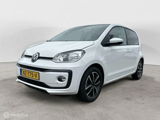 Hoofdafbeelding Volkswagen up! Volkswagen Up! 1.0 BMT move up! LEDER