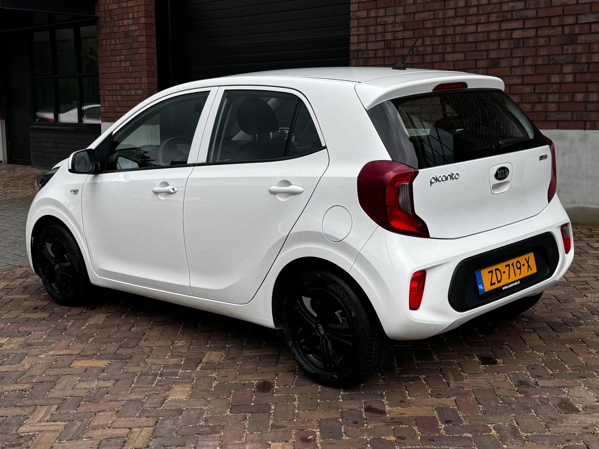 Hoofdafbeelding Kia Picanto