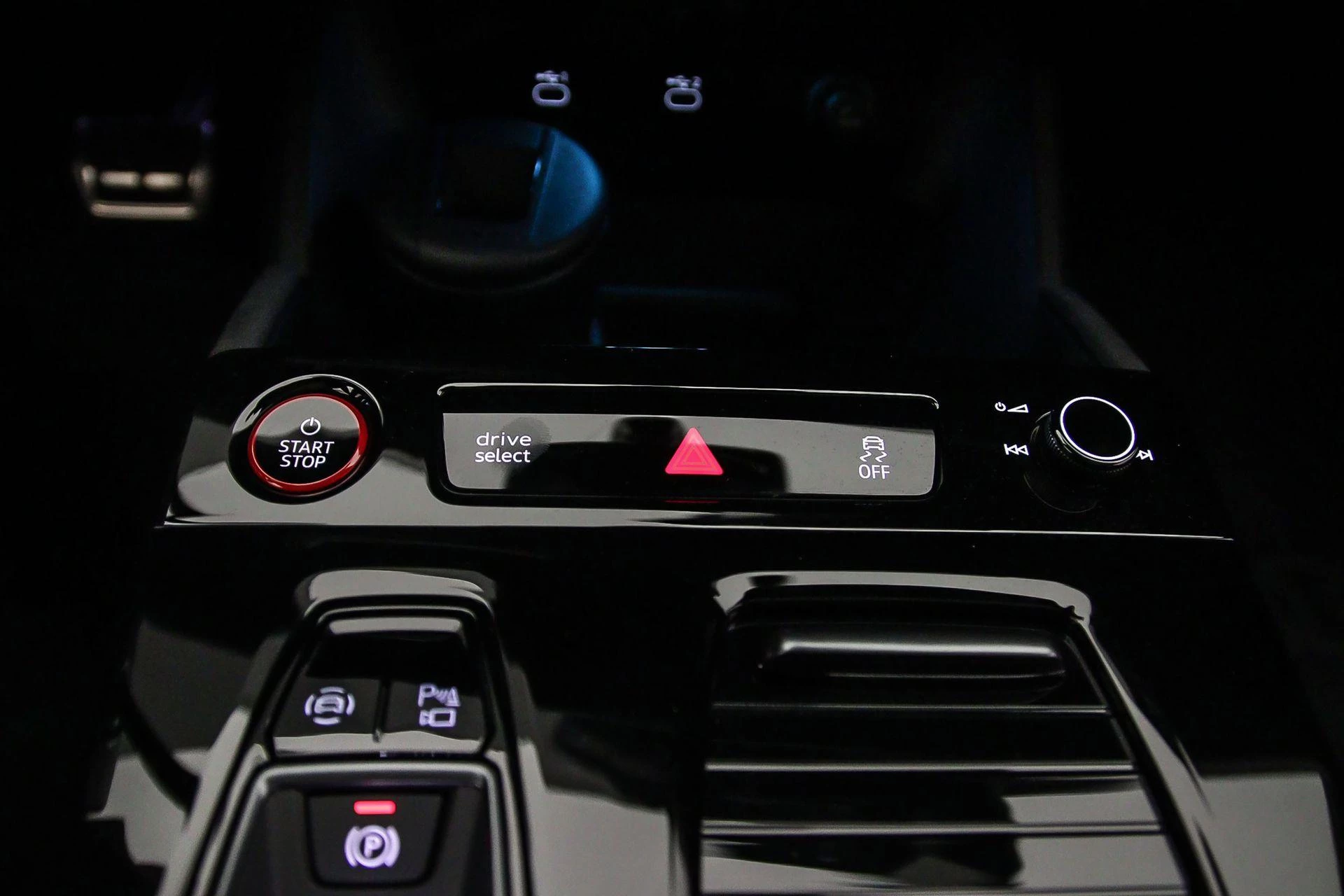 Hoofdafbeelding Audi A6 Avant e-tron