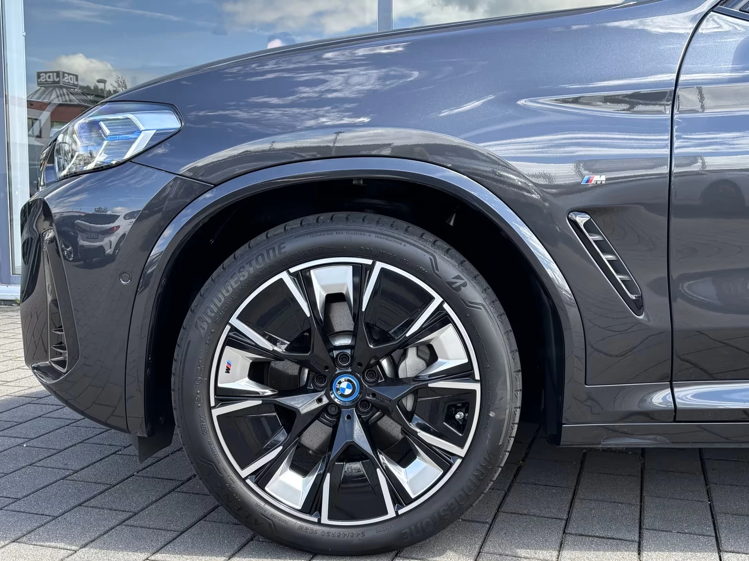 Hoofdafbeelding BMW iX3