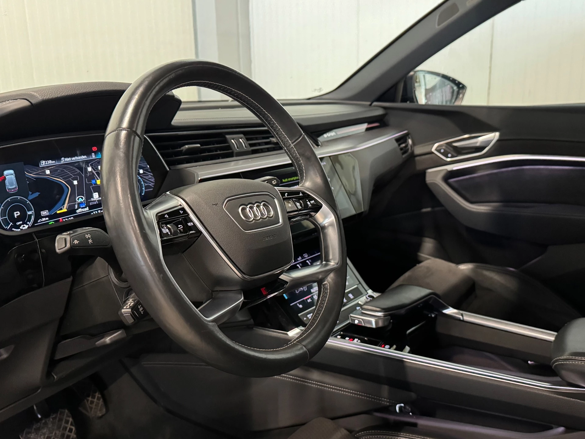 Hoofdafbeelding Audi e-tron